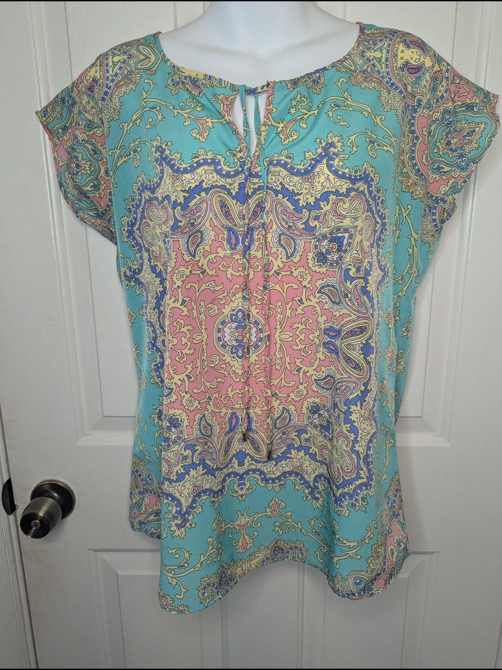 Jennifer & Grace Women's M Blouse Pastel Paisley Medallion Tie Neck Boho Top